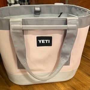 YETI Camino Tote Bag
